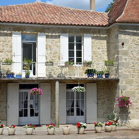 Chez Madeleine Bed & Breakfast Saint-Colomb-de-Lauzun Dış mekan fotoğraf