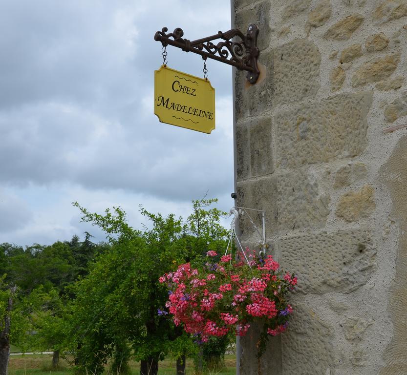 Chez Madeleine Bed & Breakfast Saint-Colomb-de-Lauzun Dış mekan fotoğraf