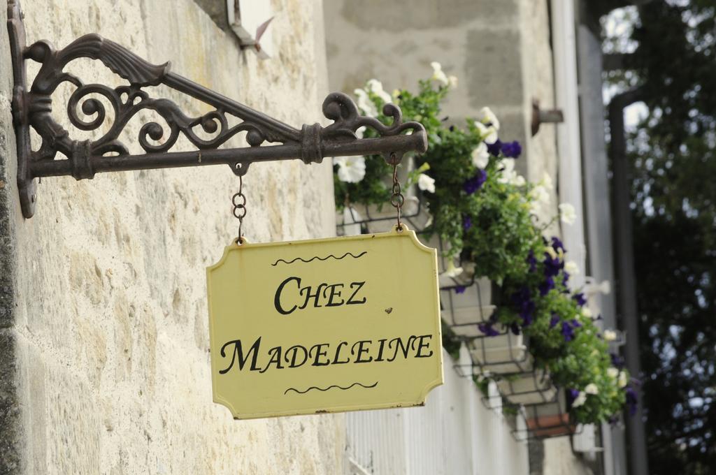 Chez Madeleine Bed & Breakfast Saint-Colomb-de-Lauzun Dış mekan fotoğraf